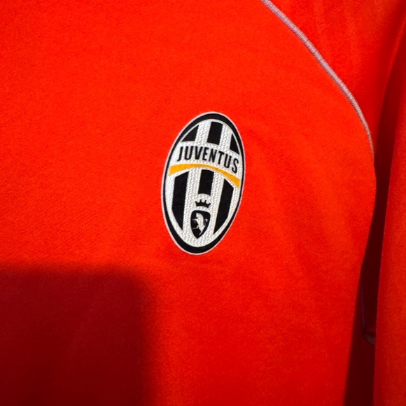 Nike Red Juventus Sweatshirt soccer - Picture 3 of 4